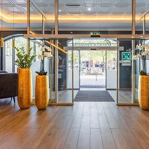 Plaza Premium Columbus Otel